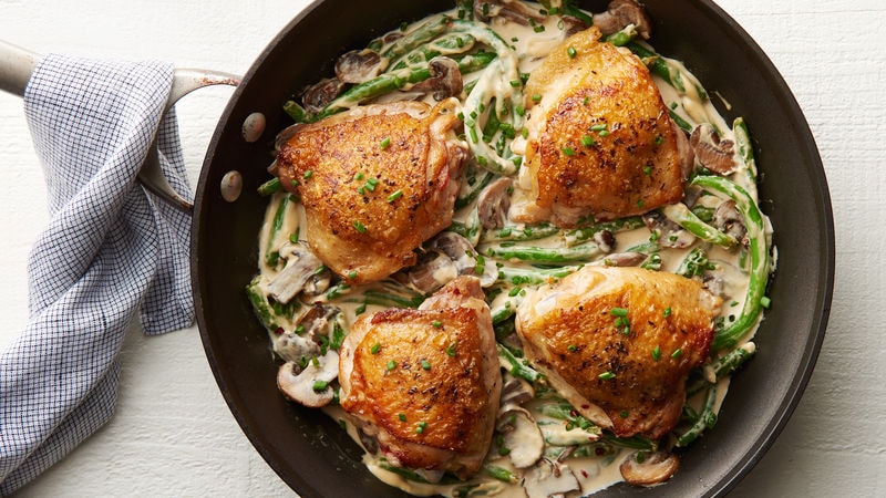 One-Skillet Chicken with Green Beans and Mushrooms