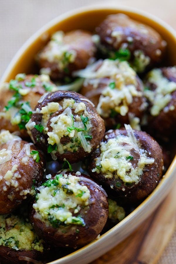 Parmesan Garlic Oven Roasted Mushrooms