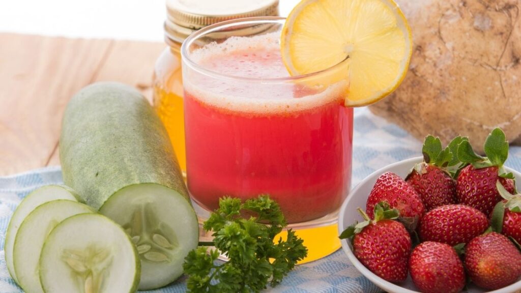 Strawberry-Cucumber Juice 