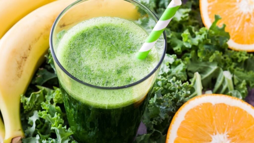 Kale and Orange Smoothie 