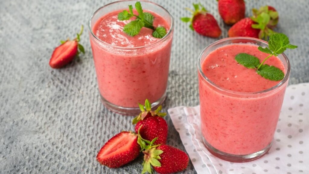 Strawberry & Goji Berry Smoothie 
